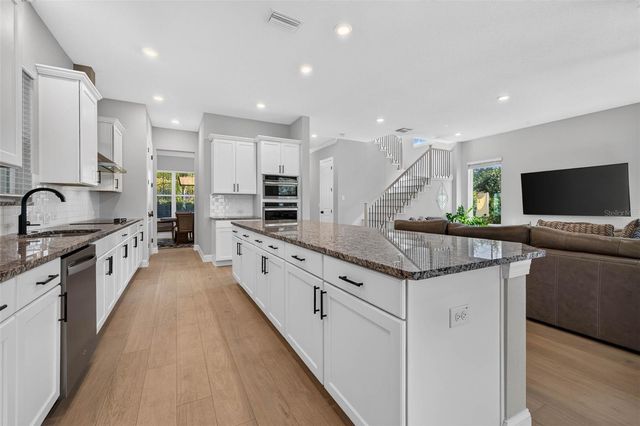 293 18TH AVENUE S, St Petersburg, FL 33705