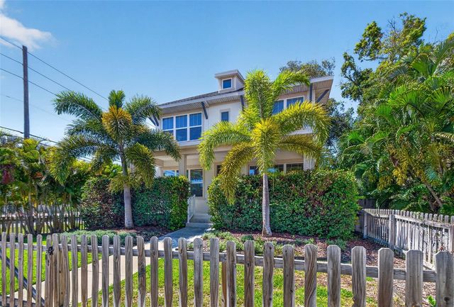 293 18TH AVENUE S, St Petersburg, FL 33705