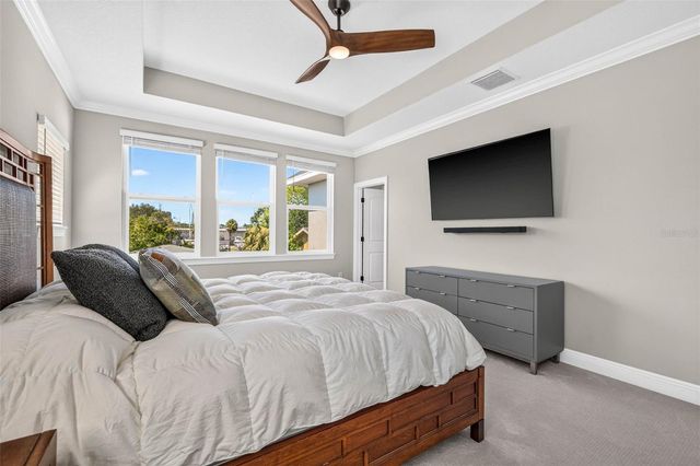 293 18TH AVENUE S, St Petersburg, FL 33705