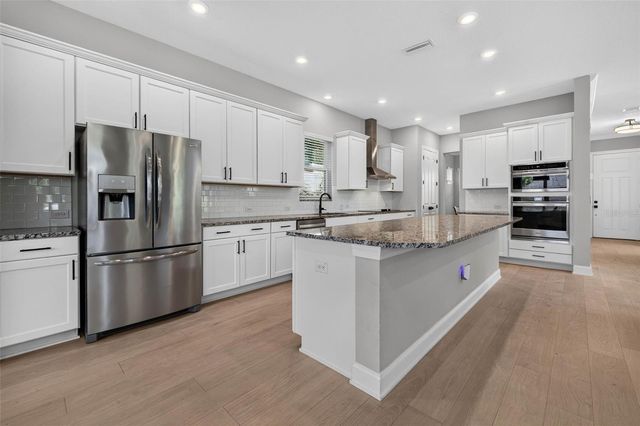 293 18TH AVENUE S, St Petersburg, FL 33705