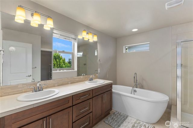 28226 226th Place SE, Maple Valley, WA 98038