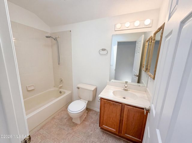 541 S Stoner Avenue, Tucson, AZ 85748