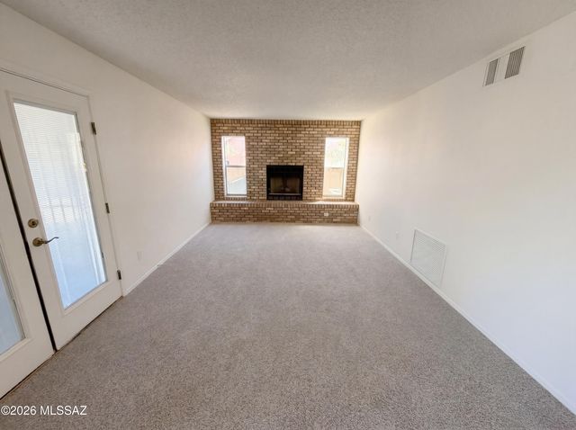 541 S Stoner Avenue, Tucson, AZ 85748