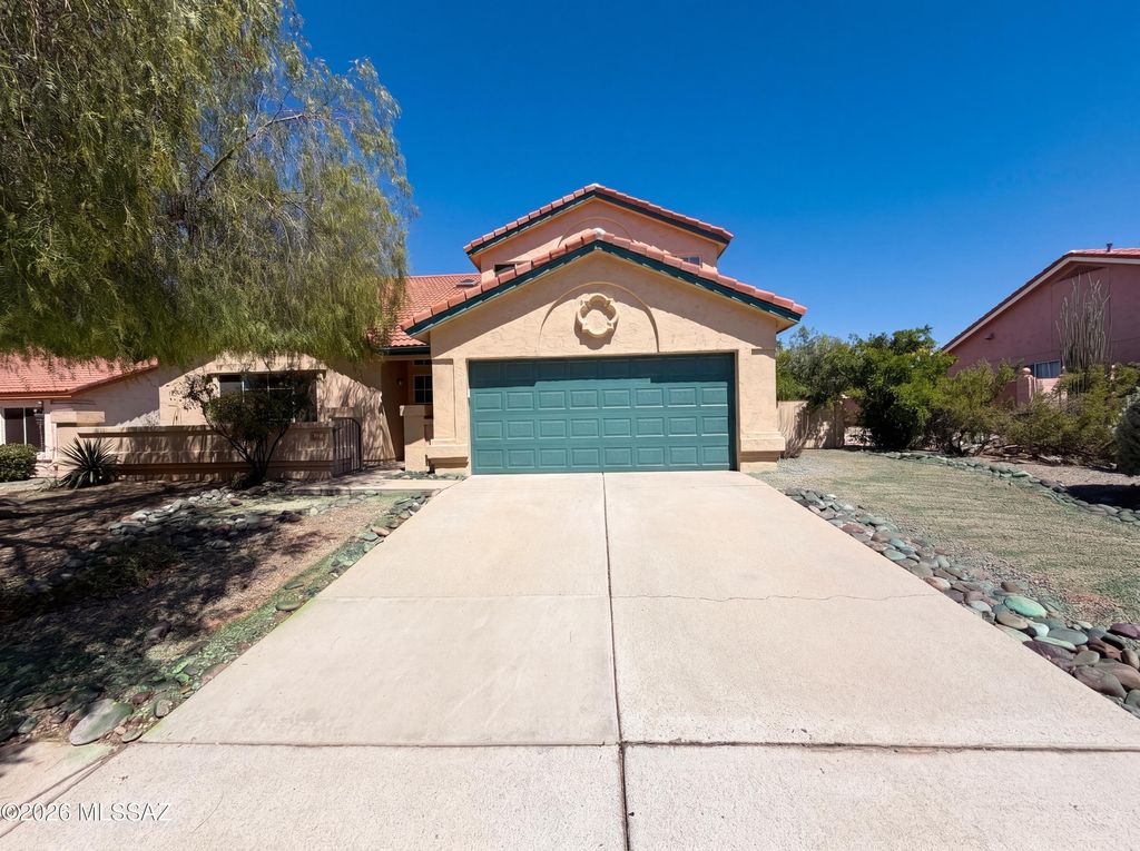 541 S Stoner Avenue, Tucson, AZ 85748