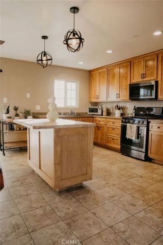 1240 E Navajo, Barstow, CA 92311