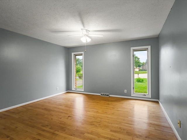 6022 Fireside Drive, Rockford, IL 61114