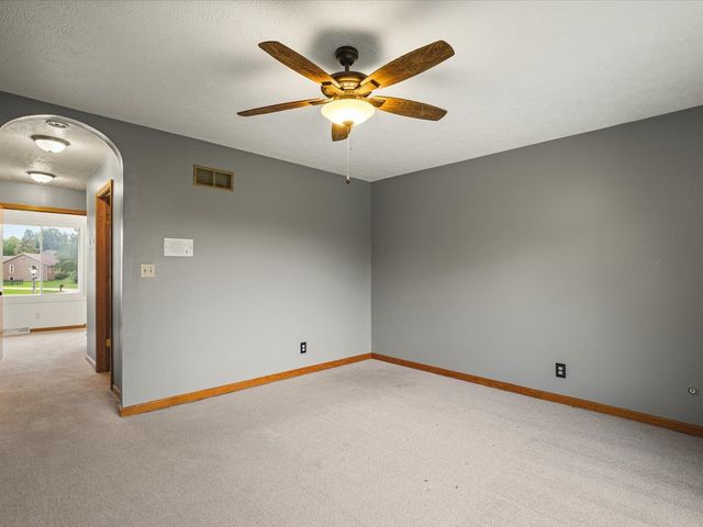 6022 Fireside Drive, Rockford, IL 61114