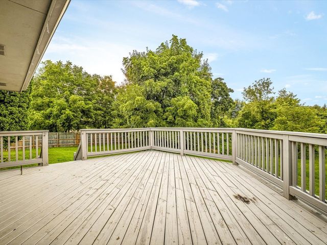 6022 Fireside Drive, Rockford, IL 61114