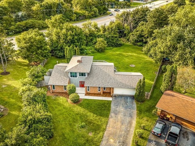 6022 Fireside Drive, Rockford, IL 61114