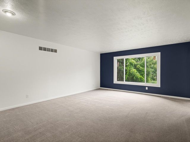 6022 Fireside Drive, Rockford, IL 61114