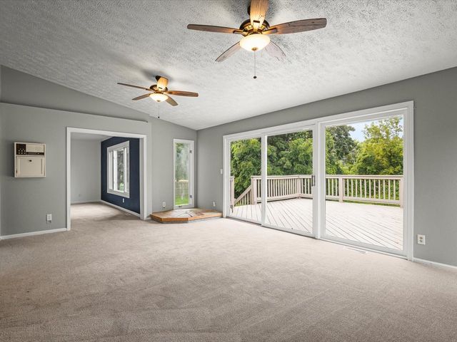 6022 Fireside Drive, Rockford, IL 61114