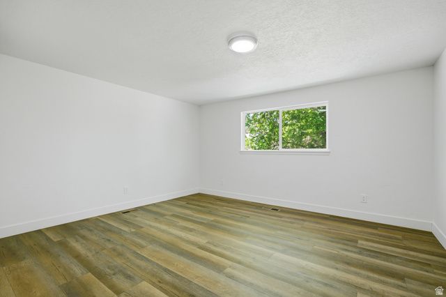 35 E E 100 ST, La Verkin, UT 84745