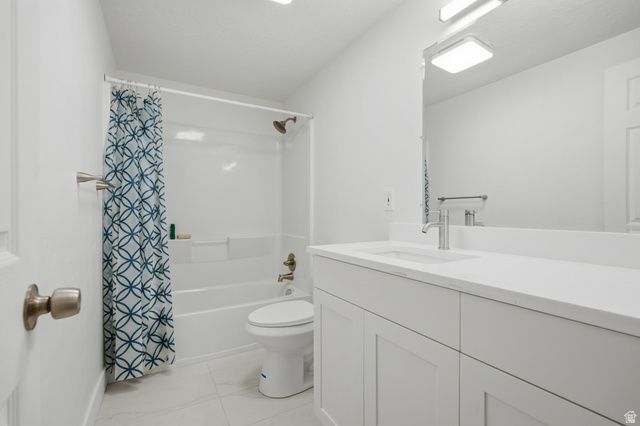 35 E E 100 ST, La Verkin, UT 84745