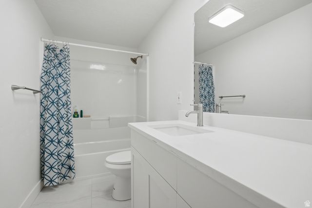 35 E E 100 ST, La Verkin, UT 84745