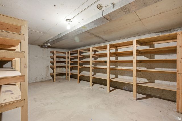 35 E E 100 ST, La Verkin, UT 84745