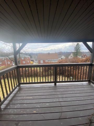 518 Arlington Ave, N Versailles, PA 15137