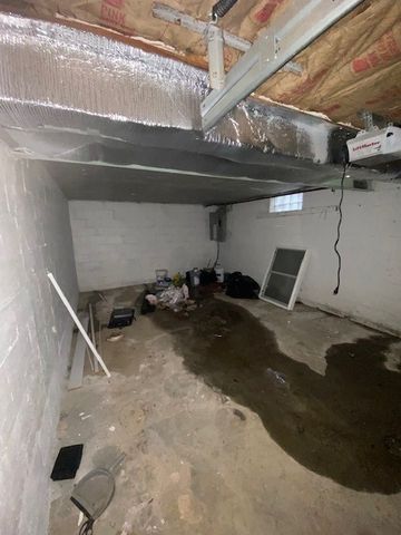 518 Arlington Ave, N Versailles, PA 15137