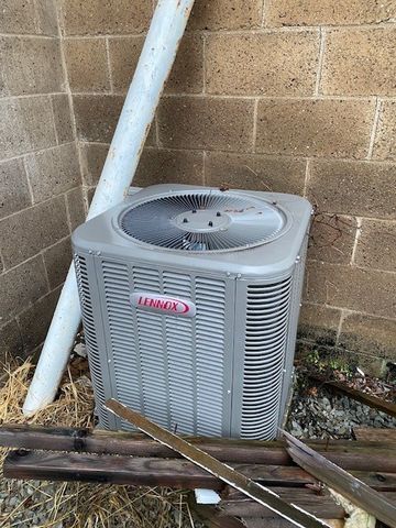 518 Arlington Ave, N Versailles, PA 15137