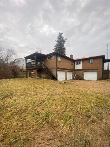 518 Arlington Ave, N Versailles, PA 15137