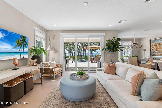 135 OAK PARK Drive, St. Johns, FL 32259