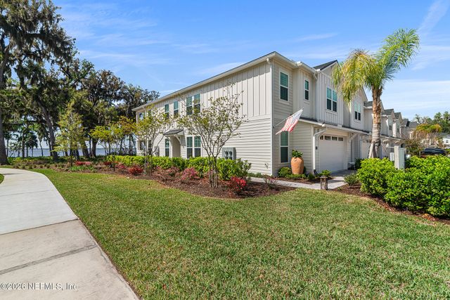 135 OAK PARK Drive, St. Johns, FL 32259