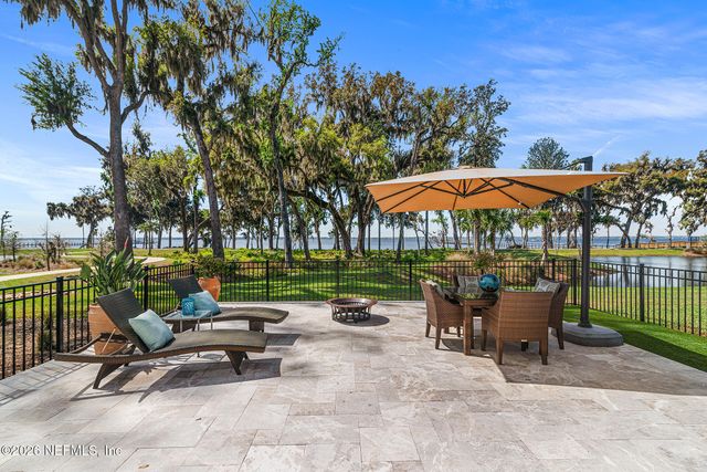 135 OAK PARK Drive, St. Johns, FL 32259