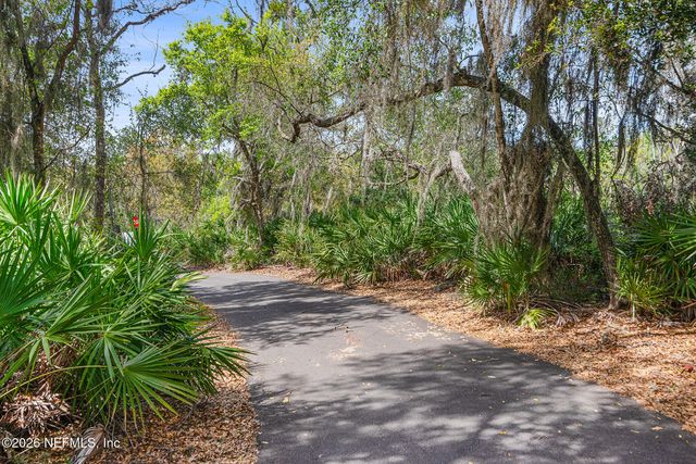 135 OAK PARK Drive, St. Johns, FL 32259