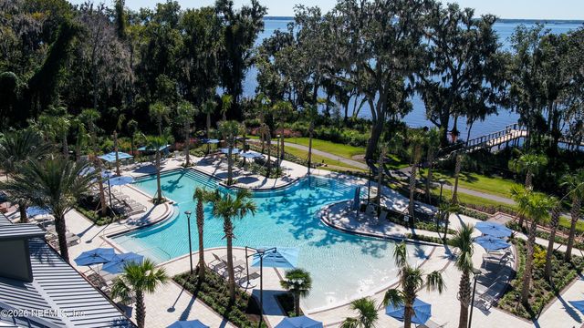 135 OAK PARK Drive, St. Johns, FL 32259