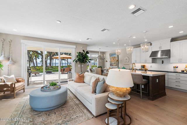 135 OAK PARK Drive, St. Johns, FL 32259