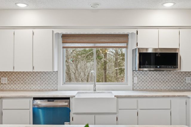 107 Crossbow Place, Fairfield Bay, AR 72088