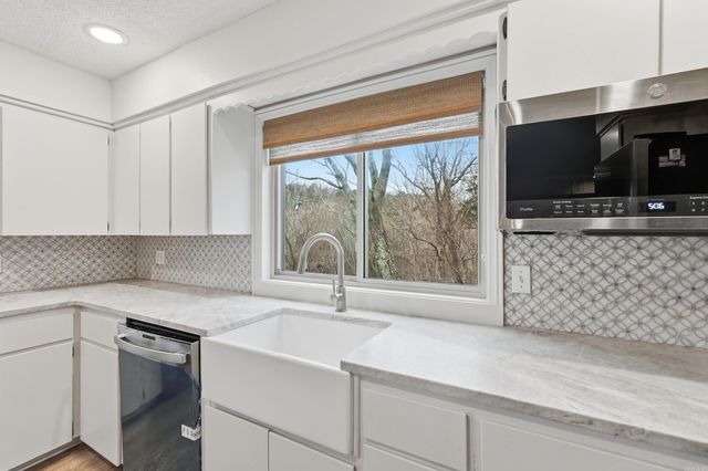 107 Crossbow Place, Fairfield Bay, AR 72088