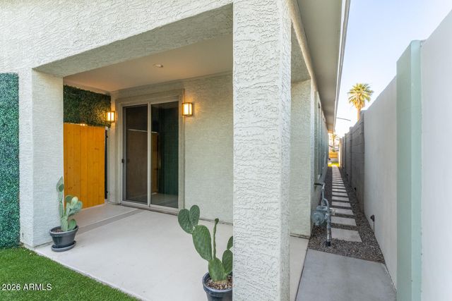 2919 E Monroe Street, Phoenix, AZ 85034
