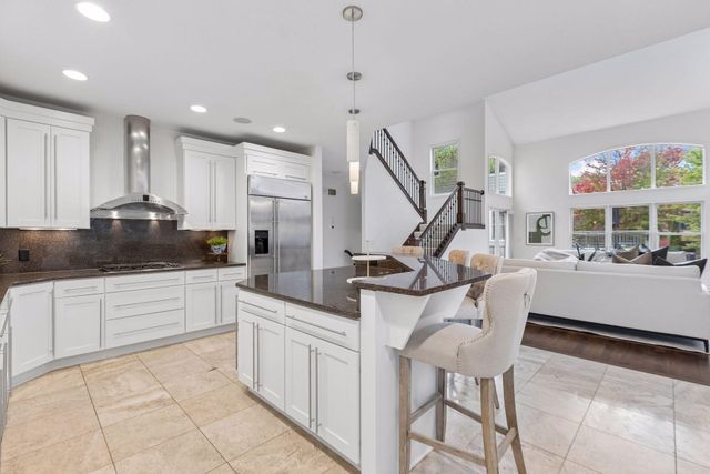 6484 Ivy Way, Edina, MN 55436