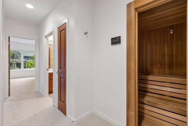 6484 Ivy Way, Edina, MN 55436