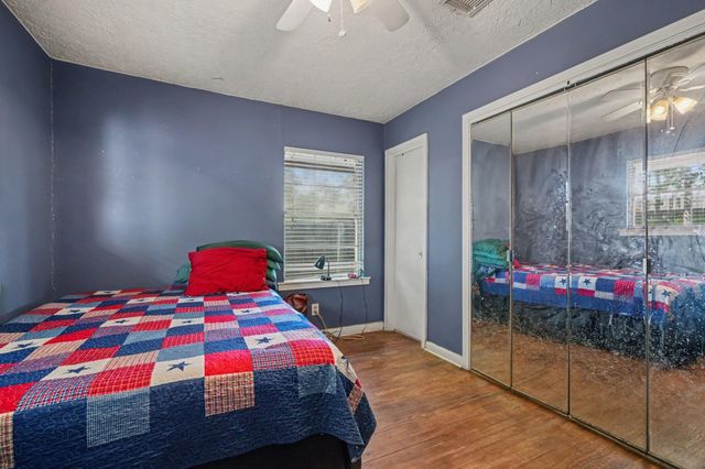 2917 48th Street, Dickinson, TX 77539