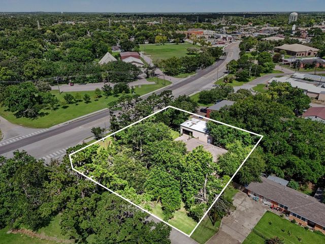2917 48th Street, Dickinson, TX 77539