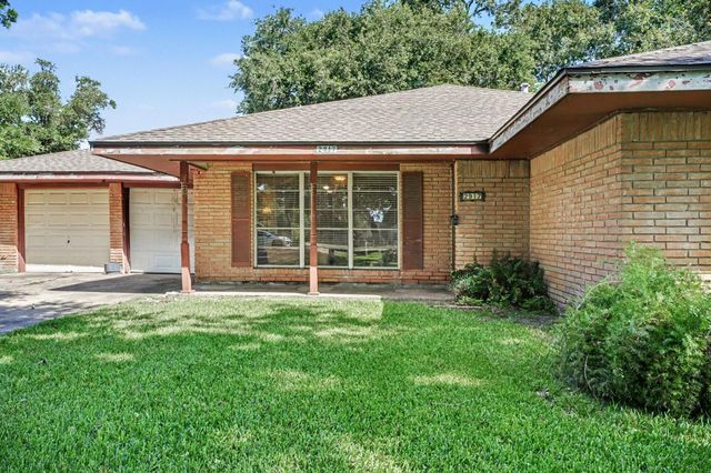 2917 48th Street, Dickinson, TX 77539