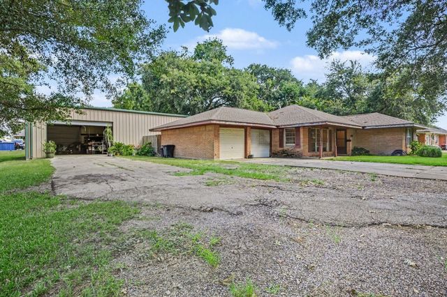 2917 48th Street, Dickinson, TX 77539