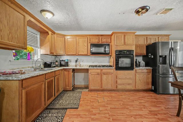 2917 48th Street, Dickinson, TX 77539