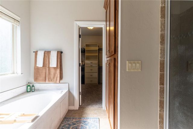 2316 Tuscan Lane, Edmond, OK 73034