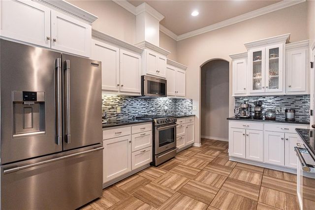 2316 Tuscan Lane, Edmond, OK 73034