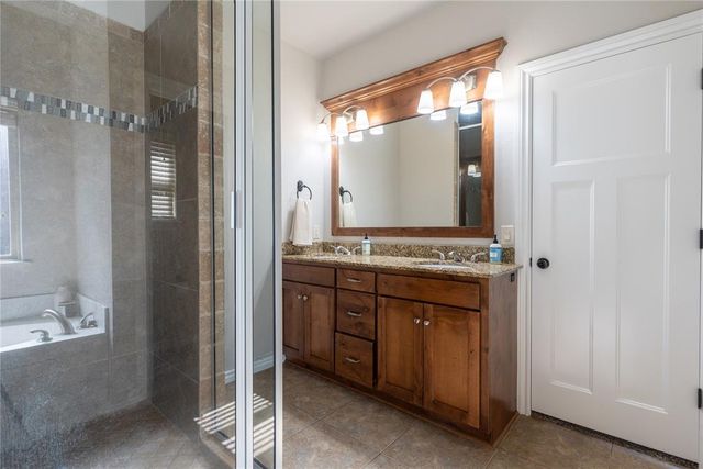 2316 Tuscan Lane, Edmond, OK 73034