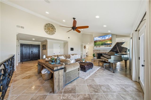 30990 Blackhorse Drive, Canyon Lake, CA 92587