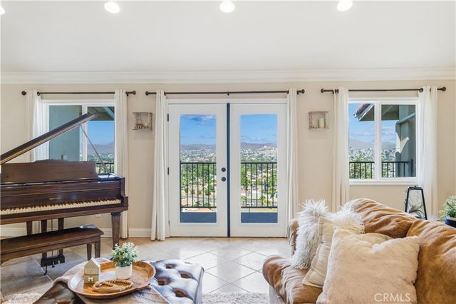 30990 Blackhorse Drive, Canyon Lake, CA 92587
