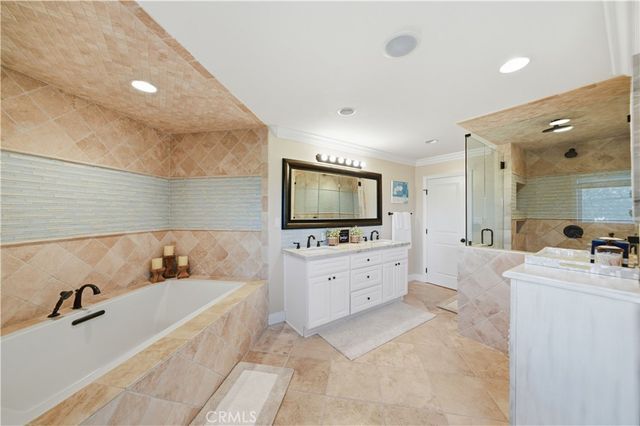 30990 Blackhorse Drive, Canyon Lake, CA 92587