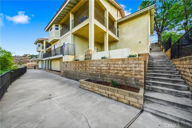 30990 Blackhorse Drive, Canyon Lake, CA 92587