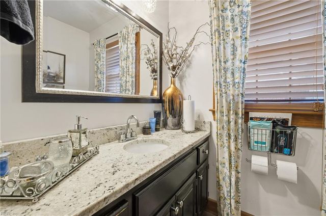 4108 Lakeview DR, Chesapeake, VA 23323