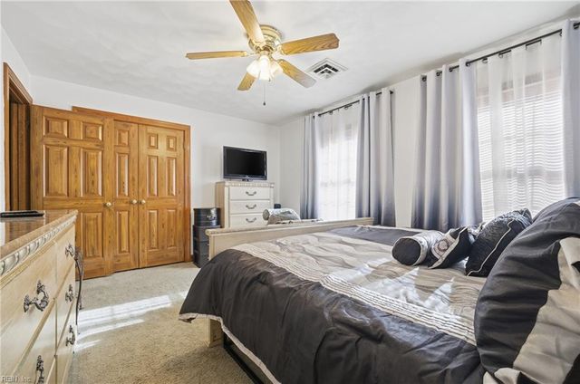 4108 Lakeview DR, Chesapeake, VA 23323