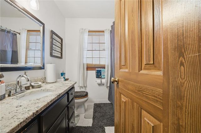 4108 Lakeview DR, Chesapeake, VA 23323