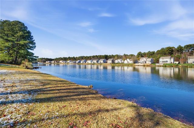 4108 Lakeview DR, Chesapeake, VA 23323